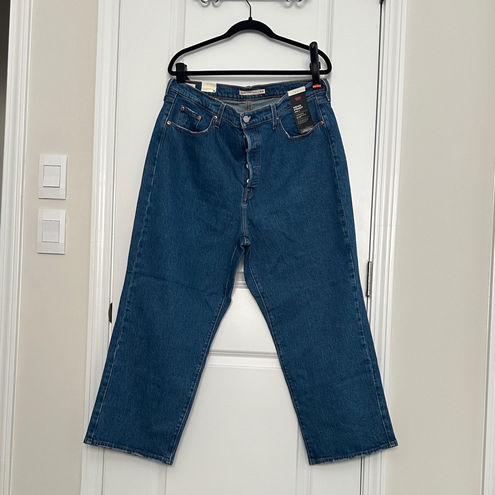 NWT Levi’s Ribcage Straight Ankle Jeans Women’s 16W Medium Wash
